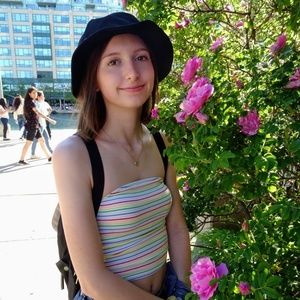 Meet your Posher, Danielle